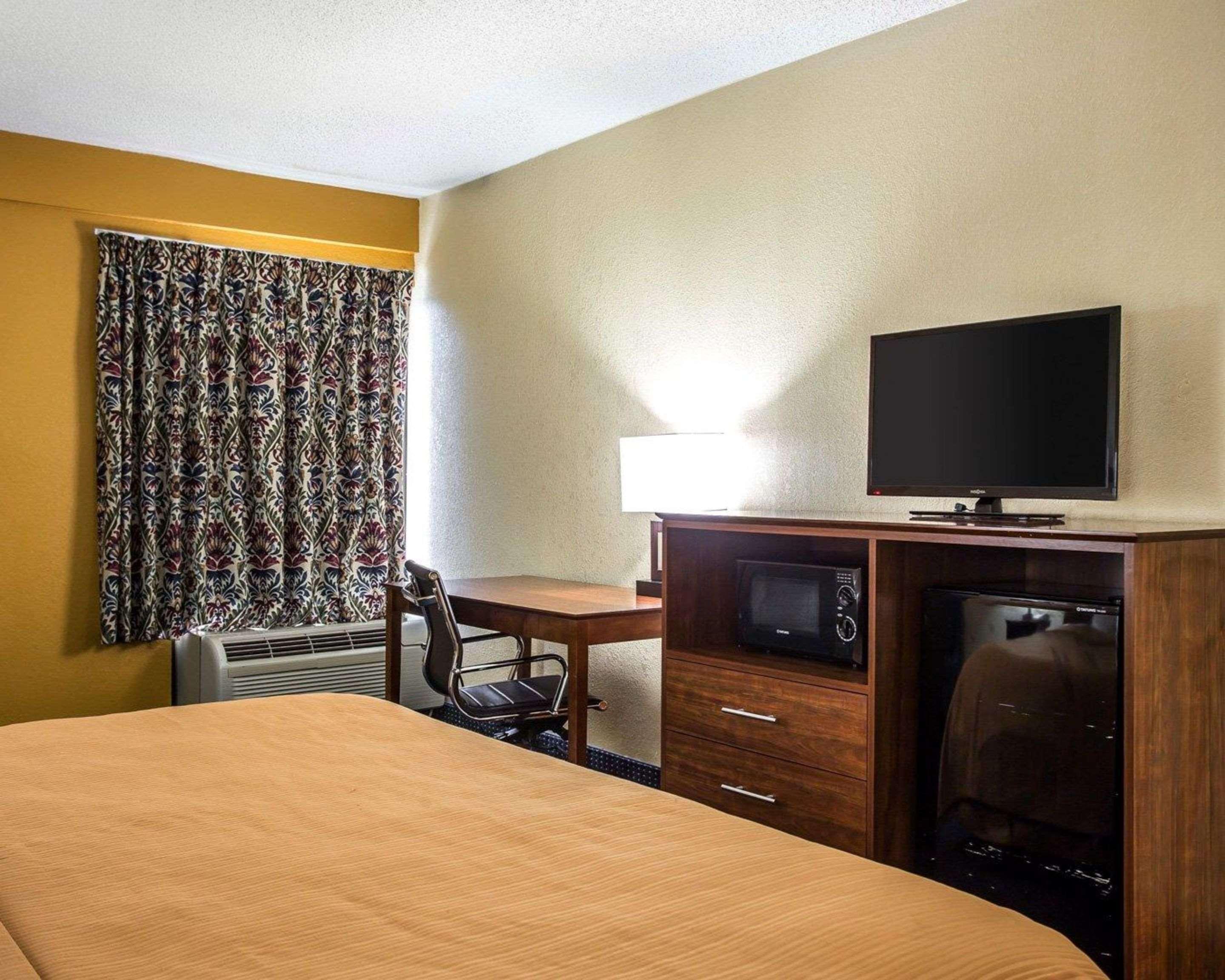 Marion Quality Inn Mullins מראה חיצוני תמונה