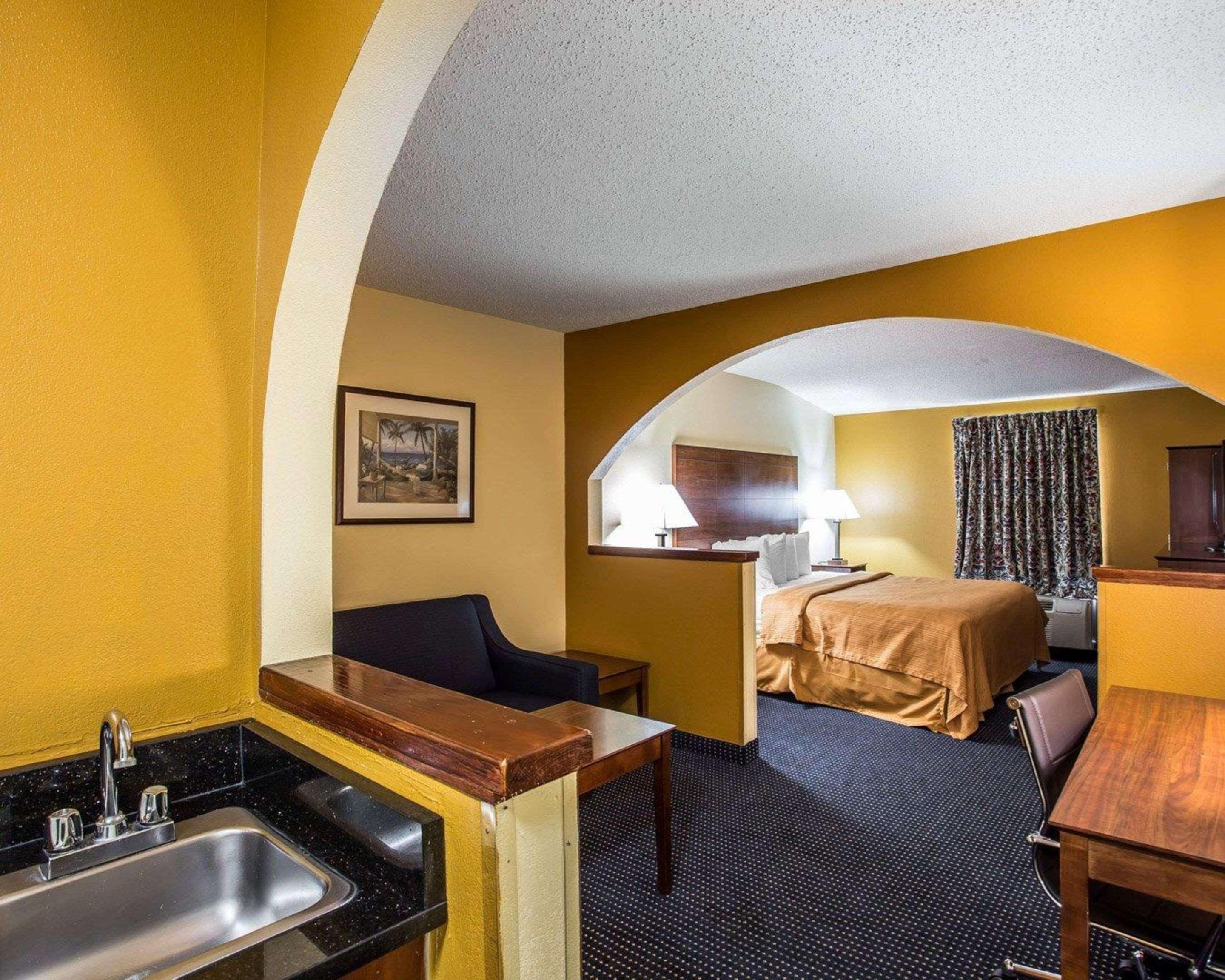 Marion Quality Inn Mullins מראה חיצוני תמונה