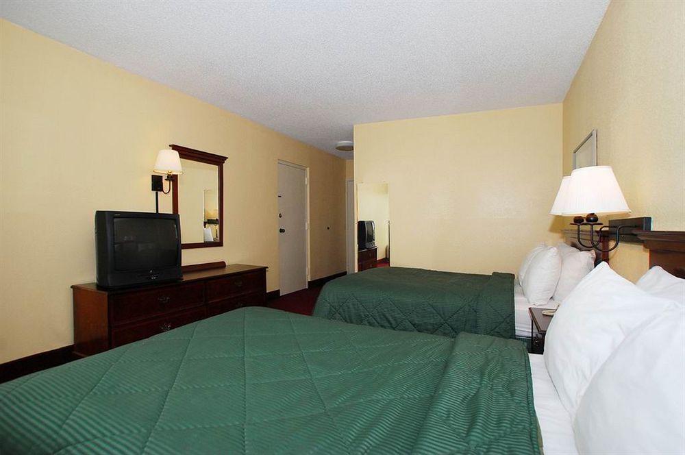 Marion Quality Inn Mullins מראה חיצוני תמונה