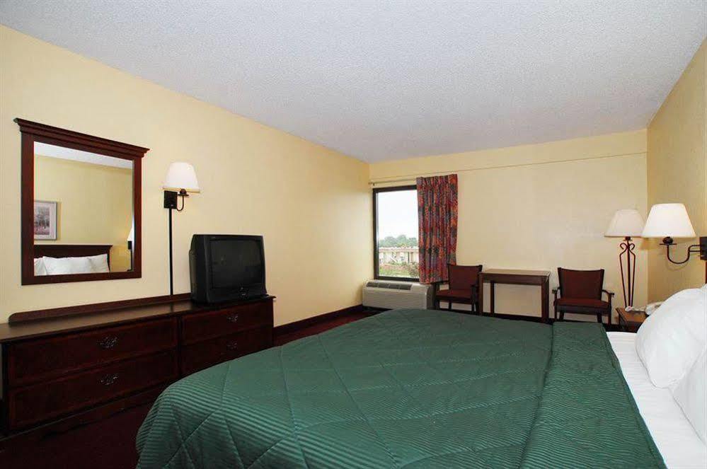 Marion Quality Inn Mullins מראה חיצוני תמונה